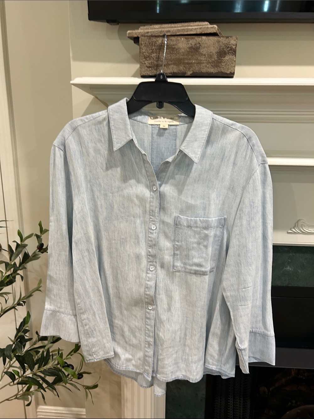 cloth & stone Light Chambray Button Shirt - Light Blue
